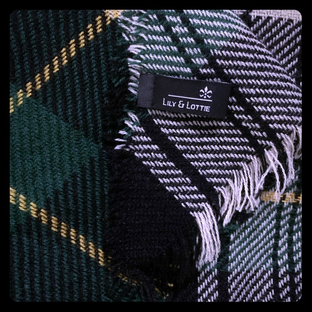 SOLD Laurie Belle’s Boutique- Lily & Lotties Scarf